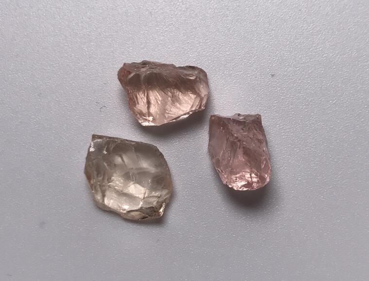 Golden Rough Morganite Wholesale